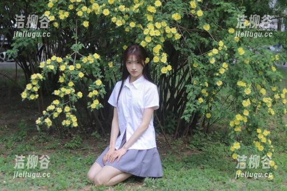 模范学院 - 无圣光原图探索：董林越花嫁摄影作品，重现真实之美.txt