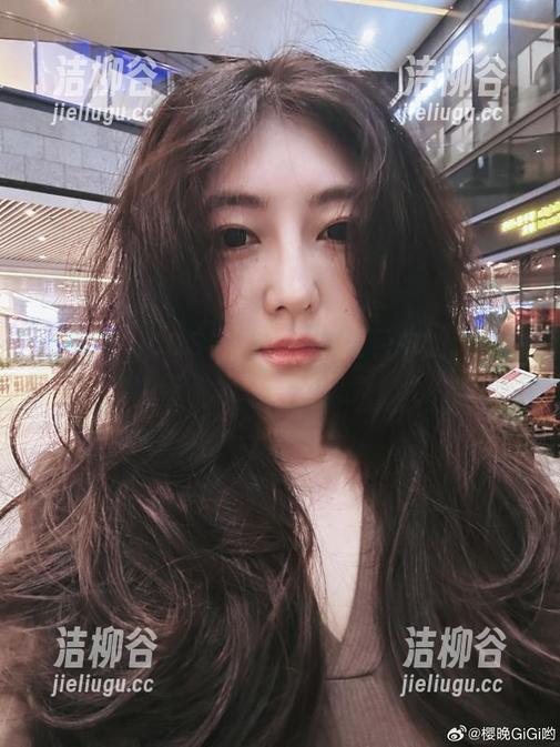 樱晚gigi 樱晚gigiCOS之旅:学妹图包中的无限创意,带你领略别样风采!.txt