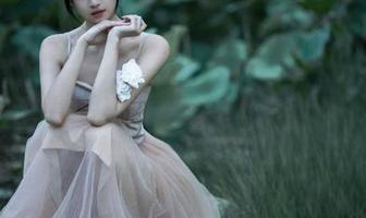 爱蜜社 - 别错过！SOLO-尹菲校服写真原图全新更新，青春气息扑面而来！.txt