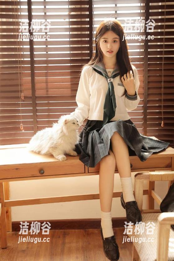 爱蜜社 - 探索乐乐Mango制服全套原图，感受她的多样风格与魅力！.txt