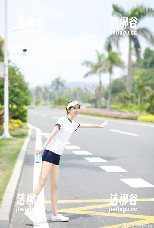 物恋传媒 - 追踪泡泡的万圣节摄影之旅，高清美图构建神秘梦幻世界.txt