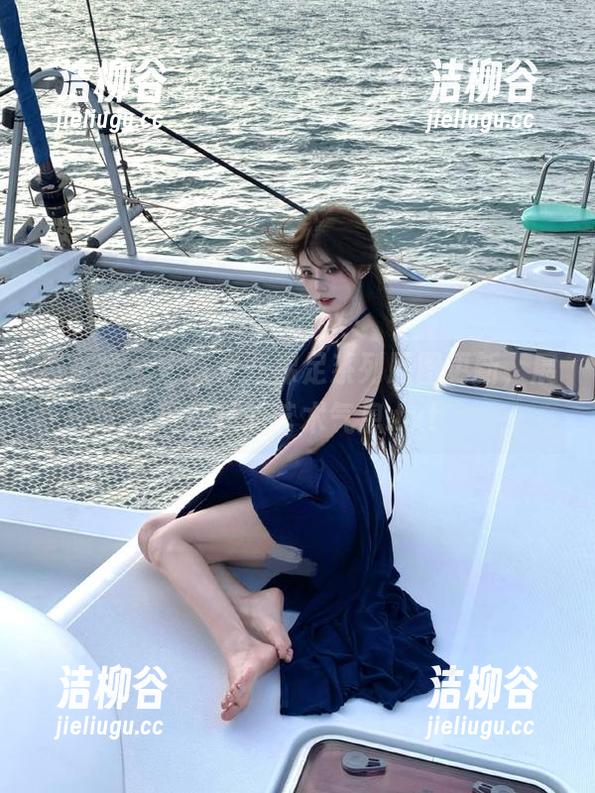 猎女神 - 娜依灵儿裸足系列原图更新，展现独特的艺术气息.txt