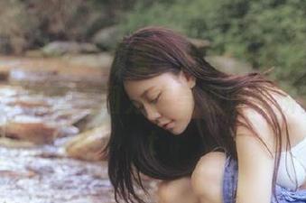 微密圈 - 舒适与甜蜜：玫桃泡芙倾情演绎铃铛猫，高清美图为你呈现唯美瞬间！.txt