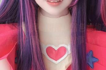 记录疯猫ss的灵动瞬间：黑色旗袍写真作品集中蕴藏的无尽故事.txt