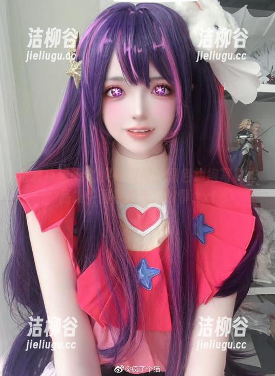 记录疯猫ss的灵动瞬间：黑色旗袍写真作品集中蕴藏的无尽故事.txt