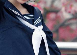 独具一格的疯猫ss无圣光写真：半胸毛衣的时尚魅力.txt