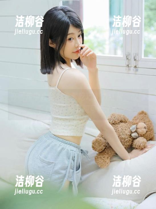 白莉爱吃巧克力 在图库中找到白莉爱吃巧克力红裙,立即下载,风格无限可能.txt