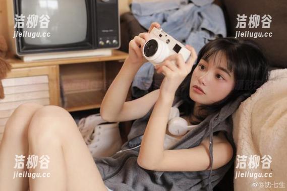 微密圈 - 轻松获取白龙猫女户外写真资源，享受免费的摄影艺术之旅.txt