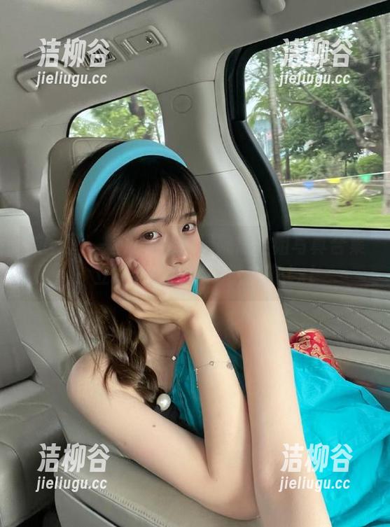 微密圈 - 魅力四射的禅院熏空姐写真合集，立即下载开启视觉之旅.txt