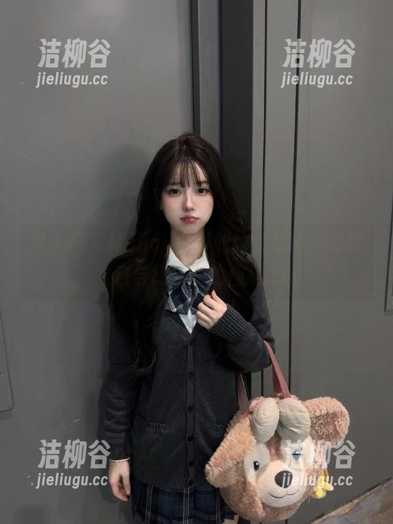 秀人网-Nancy小姿 秀人网 - Nancy小姿的豹纹奇迹:写真图包与您分享的合集.txt