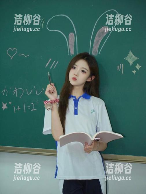 秀人网 - 七七kiko女仆风格写真专题合集：每张照片都是心灵的触动.txt
