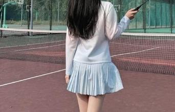 秀人网 - 发现伍晓丽Shirley最新制服写真集，展现独特魅力与时尚风格.txt