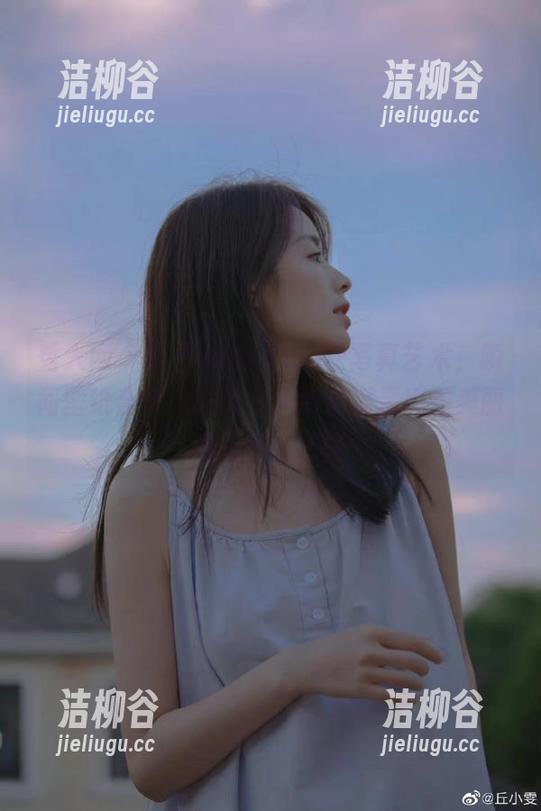 秀人网-卓君Jeanes 秀人网 - 卓君Jeanes天使写真艺术,瞬间壁纸合集,让每一天都充满灵感和美丽的享受。.txt