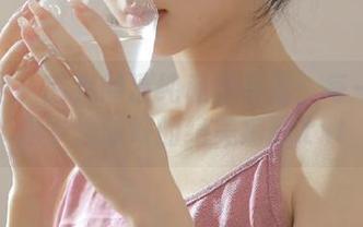 秀人网 - 南乔的清纯私房美图：每一帧都是岁月静好的绝美缩影.txt