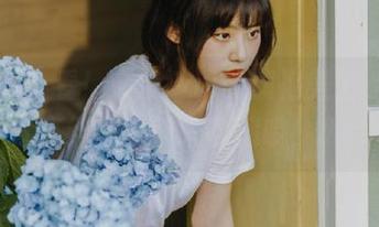秀人网 - 看！奈奈Fox的旗袍美图，免费分享给你，快来收藏哦！.txt