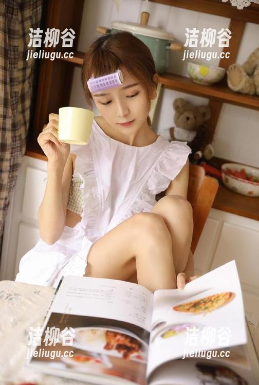 秀人网 - 花嫁写真中的子纯儿Annie：分享那些被花瓣包围的梦想！.txt