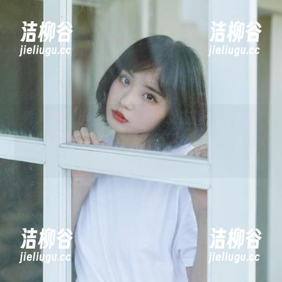秀人网 - 小乔babyb的女友图包呈现：各式风格的精彩合集，值得细细品味！.txt