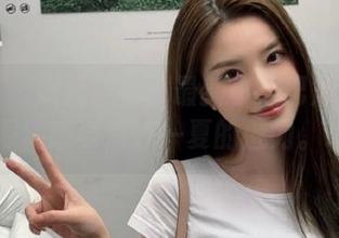秀人网 - 震撼发布！最新小热巴泳池写真资源，感受清凉一夏的魅力。.txt