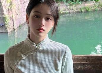 秀人网 - 你敢相信吗？戴允祺zoe的学姐高清作品如何让人义无反顾地陷入她的魅力之中？.txt
