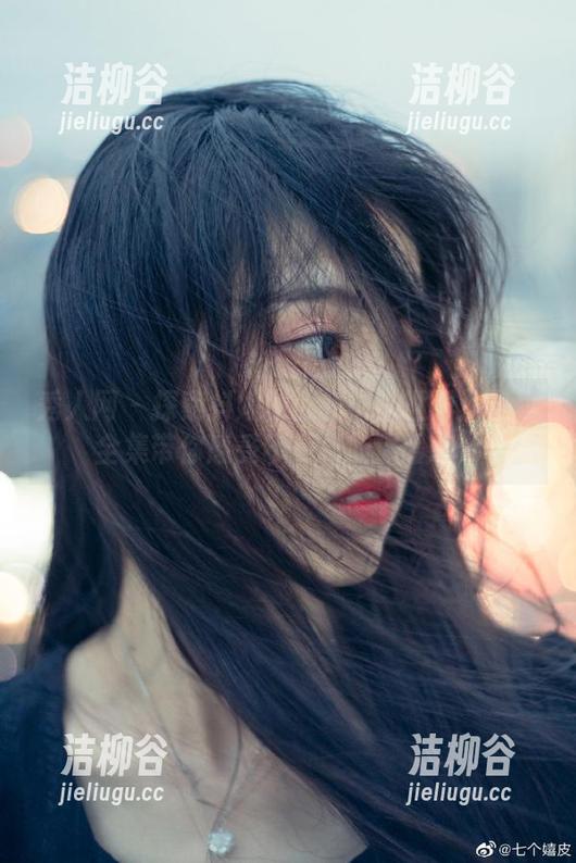 秀人网 - 探索抖娘利世的棉袜世界：写真全集带你感受不一样的温暖.txt