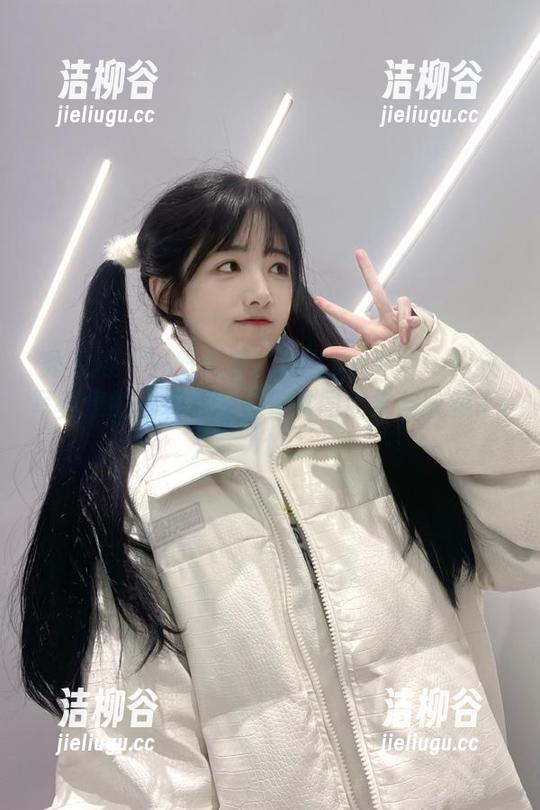 秀人网 - 一览无余！果儿Victoria豹纹写真集的精彩原图邀你共同欣赏与收藏.txt