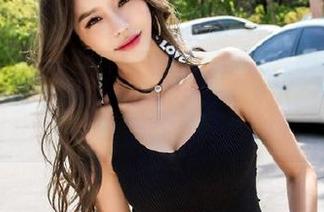 秀人网 - 白芷yy制服美图分享：是的，今天我只想成为照片里的完美自己！.txt