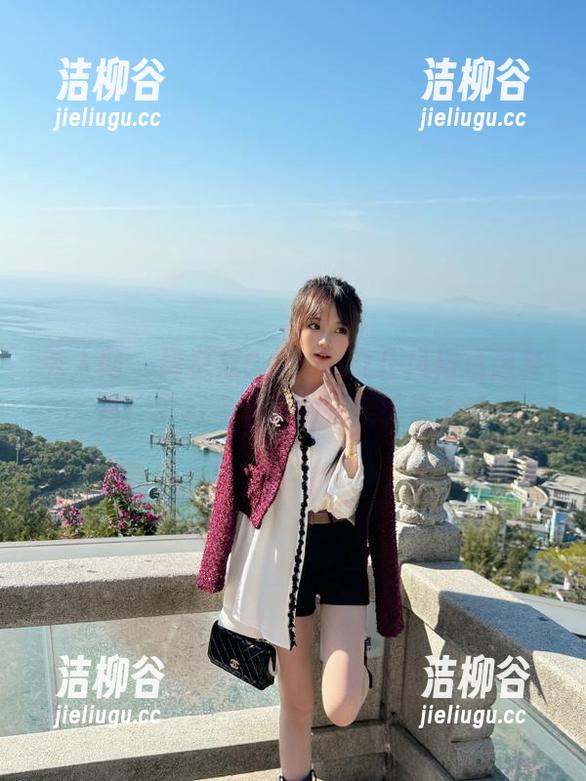 秀人网-绮里嘉Carina 秀人网 - 绮里嘉Carina女仆风格精选套图:梦幻与现实的完美结合.txt