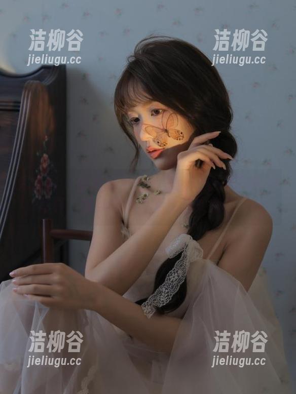 秀人网 - 体操服下的秘密！观看肉晴MINI写真，重现假面背后的真实魅力.txt