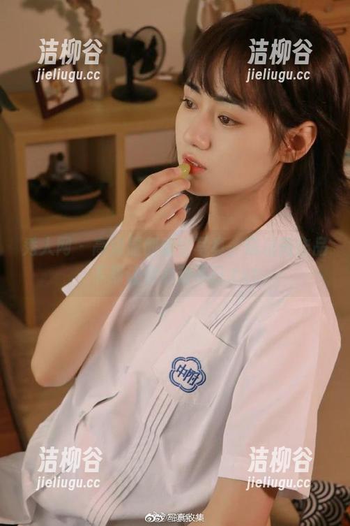 秀人网-萌汉药 秀人网 - 高清原创镂空写真,萌汉药作品下载让你心动不已.txt