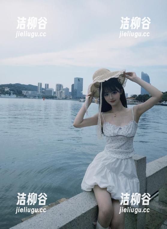 秀人网 - 排行榜第一！萌琪琪Irene泳池写真免费图包，每一张都让人心动！.txt
