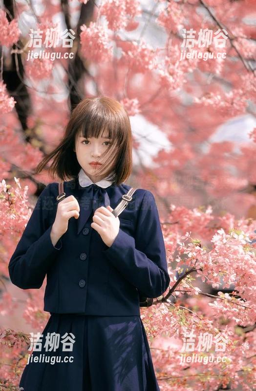 秀人网 - 葛征Model教室带你观看写真，谁还在意考试，心动就最重要！.txt