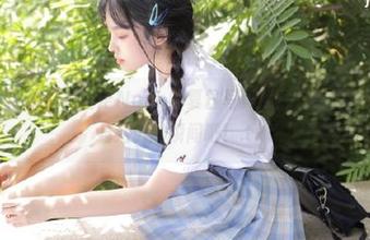 秀人网 - 免费获取诺诺Nono的夏日写真照片，感受她无限清新与活力的瞬间吧！.txt