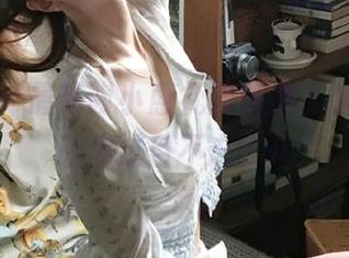 秀人网 - 最新谢小蒽礼服图集，超美造型让你过目不忘.txt