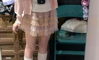 稚乖画册推出体操服写真，分享那些清新可爱的瞬间与回忆！.txt