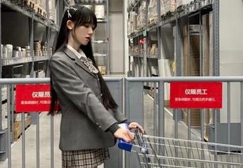 绮梦摄影 - 月月动态瞬间：分享她的体操服作品集，领略运动的非凡之美.txt
