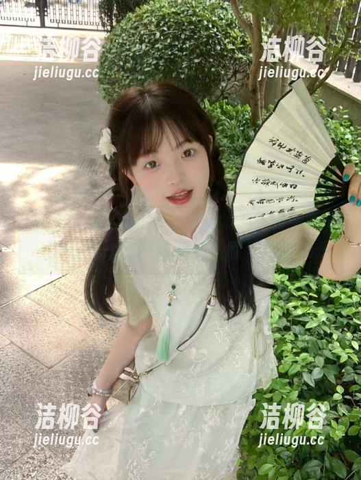 美媛馆-Cris_卓娅祺 美媛馆 - Cris_卓娅祺瑜伽写真套图合集,展现身心合一的极致美感与力量.txt