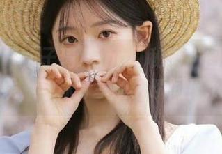 美媛馆 - 徐子琦Anna“秘书”图包全新上线，与你分享动人瞬间！.txt