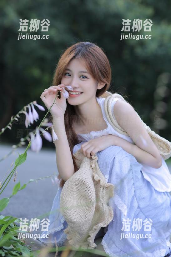 美媛馆-徐微微mia 美媛馆 - 收集徐微微mia连衣裙原图,免费下载超美写真,为你的灵感添彩.txt
