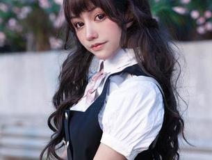 私拍原图分享，芊川一笑MNK演绎吾妻旗袍的经典之美.txt