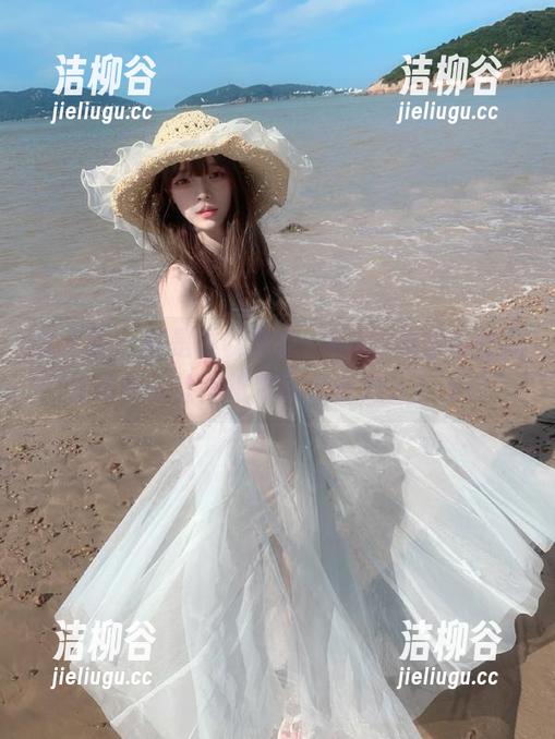 蜜桃社 - 真是难以想象，Gina的蕾丝作品竟然可以让壁纸变得如此迷人！.txt