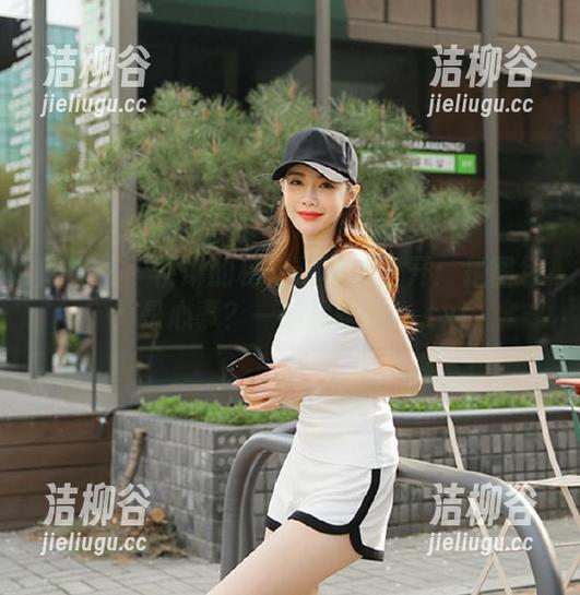 蜜桃社-伊琳 蜜桃社 - 伊琳的秘密写真大公开:是图包?是心事?一起揭晓吧!.txt