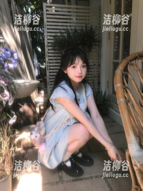 蜜桃社 - 独特视角，陌子Mandy校园写真原图资源，快来围观蜜汁魅力！.txt