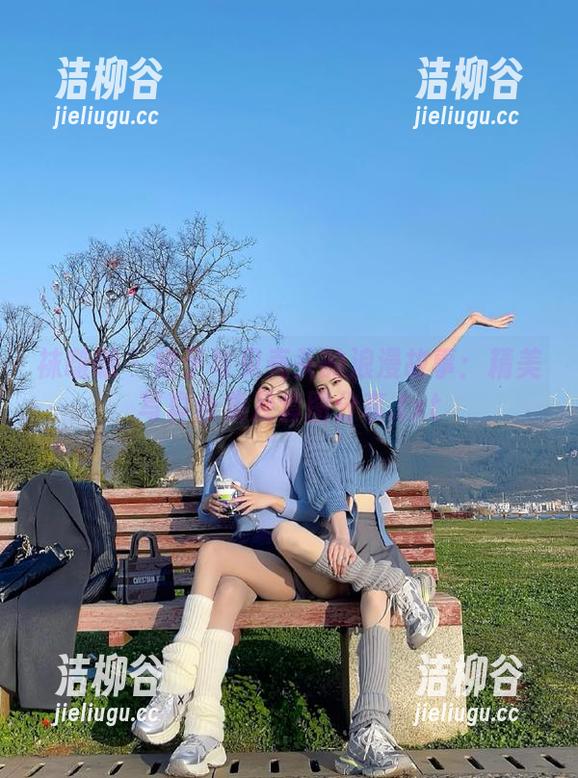 袜啵啵 - 稚予与贝壳头的浪漫故事：精美写真合集及套图分享.txt