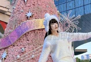 语画界 - Chery绯月樱的油亮写真全集：每一幅都是青春的印记.txt