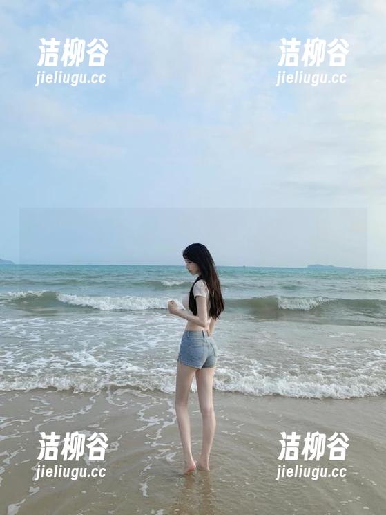 语画界 - 追随cherry绯月樱的步伐，万圣节作品集让你领略写真艺术的惊艳之处.txt
