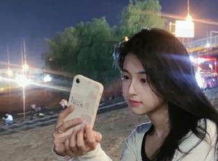 语画界 - 精美的徐莉芝Booty旗袍写真全套：让古典与现代在这一瞬间完美相遇！.txt