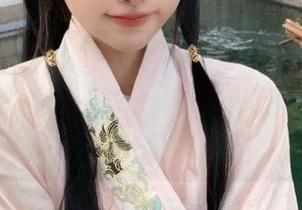 语画界 - 王馨瑶yanni的贵州旅拍：看她如何把风景都拍成了自己的陪衬，原图曝光.txt