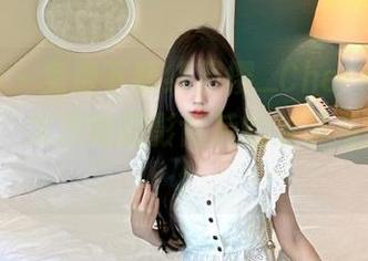 语画界 - 免费下载绯月樱_Cherry的秘密图库，发现她摄影背后的故事与美感.txt