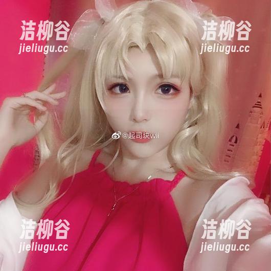 起起子vvvv最新写真资源：告别传统女仆形象，探索极简正装的魅力！.txt