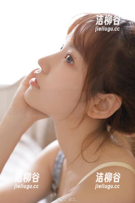 轩子巨二兔 微密圈 - 轩子巨二兔女神独家写真集,珍稀原图资源不可错过!.txt